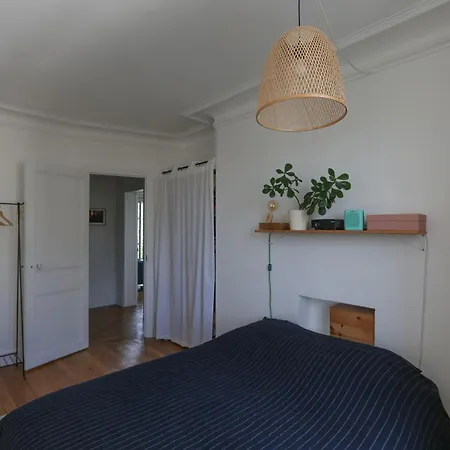 Bright With Lovely Balcony Apartment *